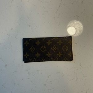 LV Check book holder Vintage